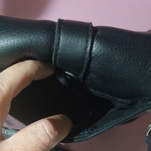 MilwaBlack Leather Crossbody Bag with Metal Accents - Picture 7 of 10